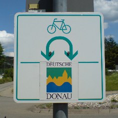 Hinweis am Donau-Radweg